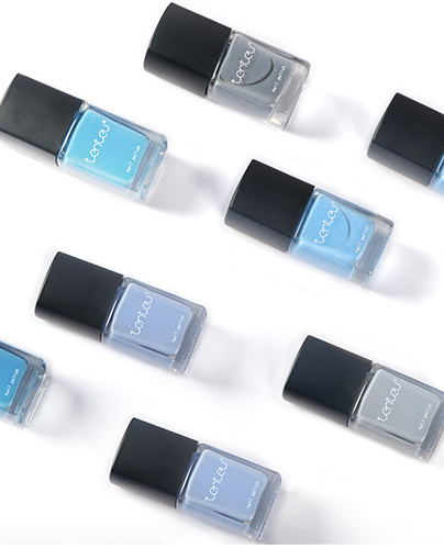 NAIL POLISH